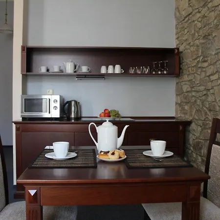 U Cisare Zikmunda 3*